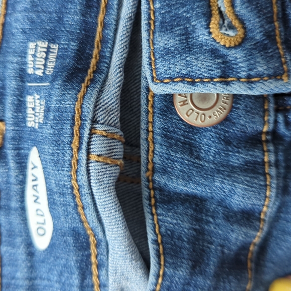 Super Skinny Old Navy jeans! - Picture 3 of 4